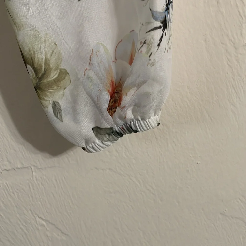 Windsor Floral Wrap Blouse with Bow Closure Size SMALL - Picture 5 of 5